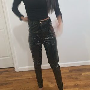 Vinyl high waisted skinny pants 🖤